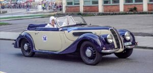 GP 99 – BMW 327 Sportkabriolet (1939) Ivana Neumannova